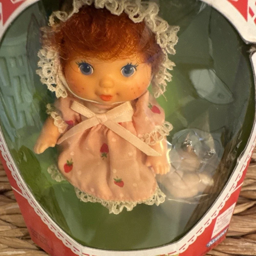 NRFB 1984 BERRY BABY STRAWBERRY SHORTCAKE DOLL New Sealed Vintage‎ NOS KENNER